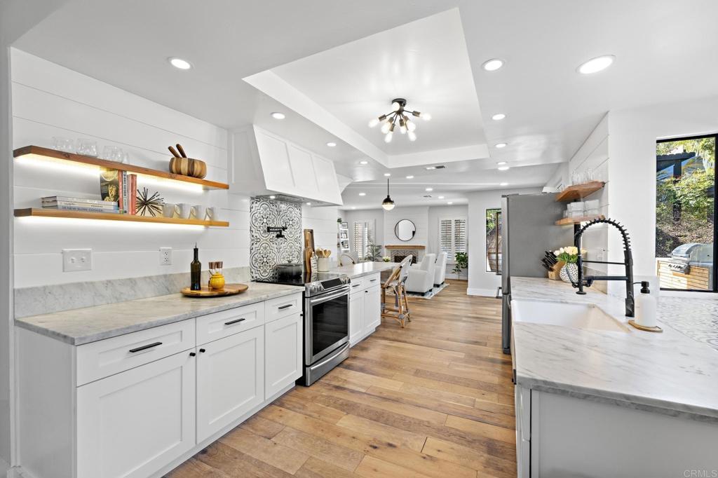 1960 Avenida La Posta