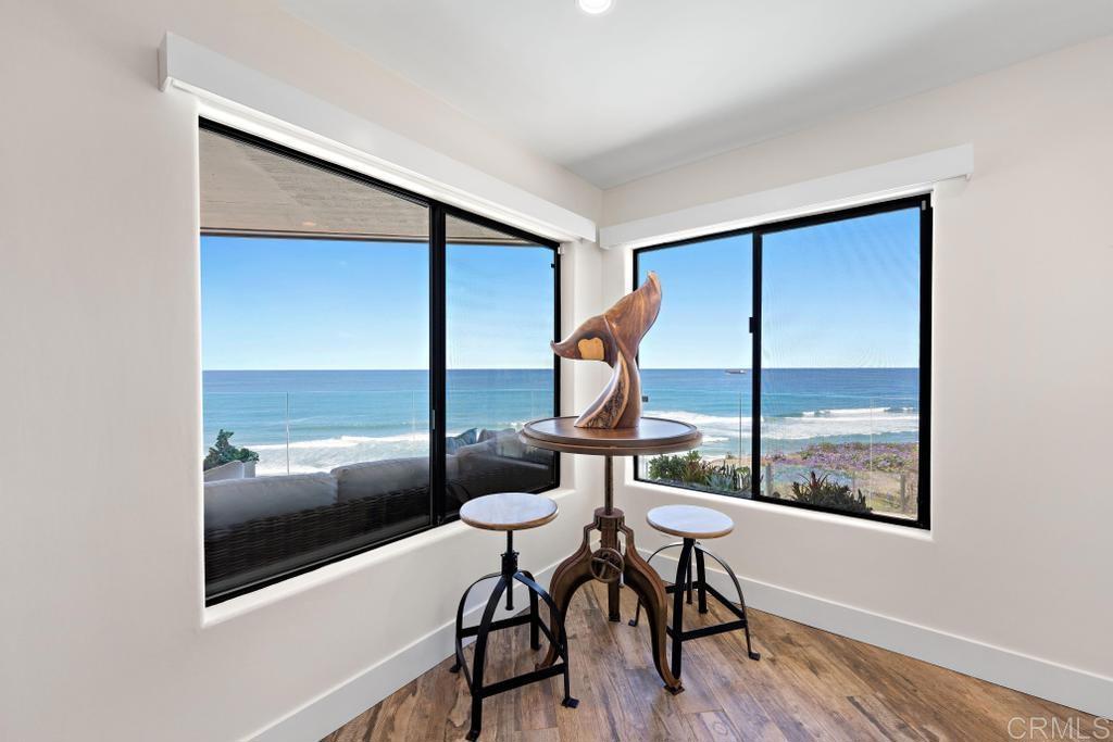 233 S Helix Avenue 33