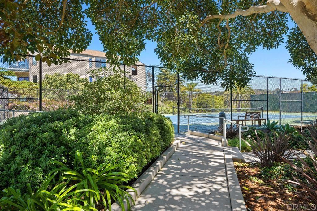 233 S Helix Avenue 33