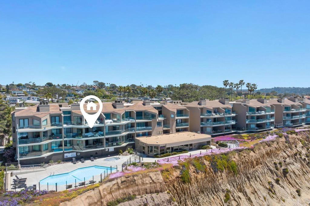 233 S Helix Avenue 33