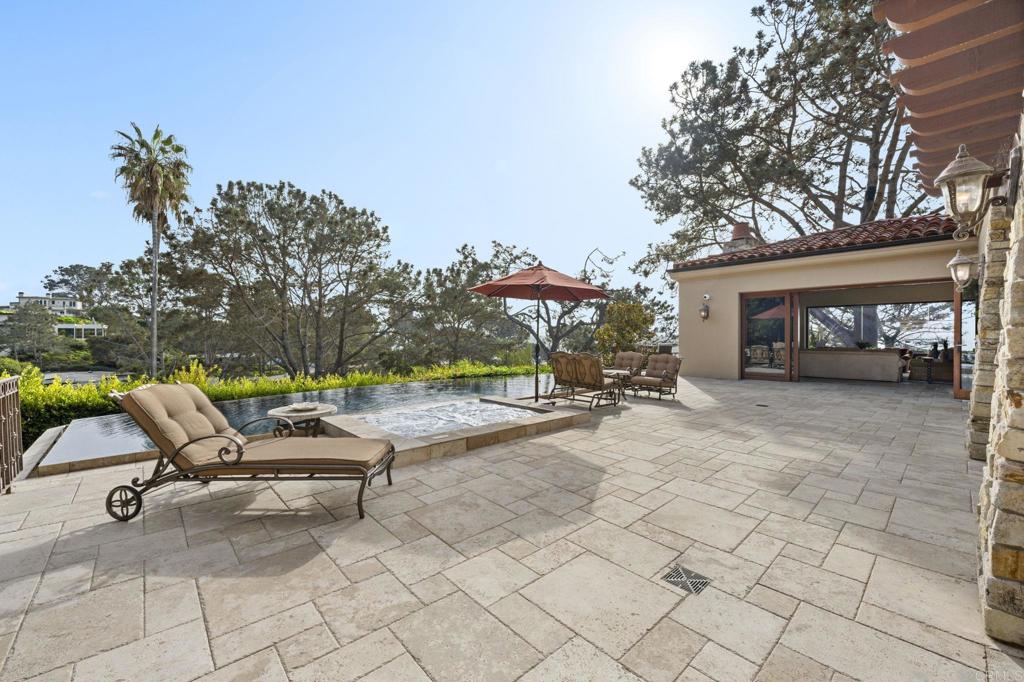 271 Ocean View Ave