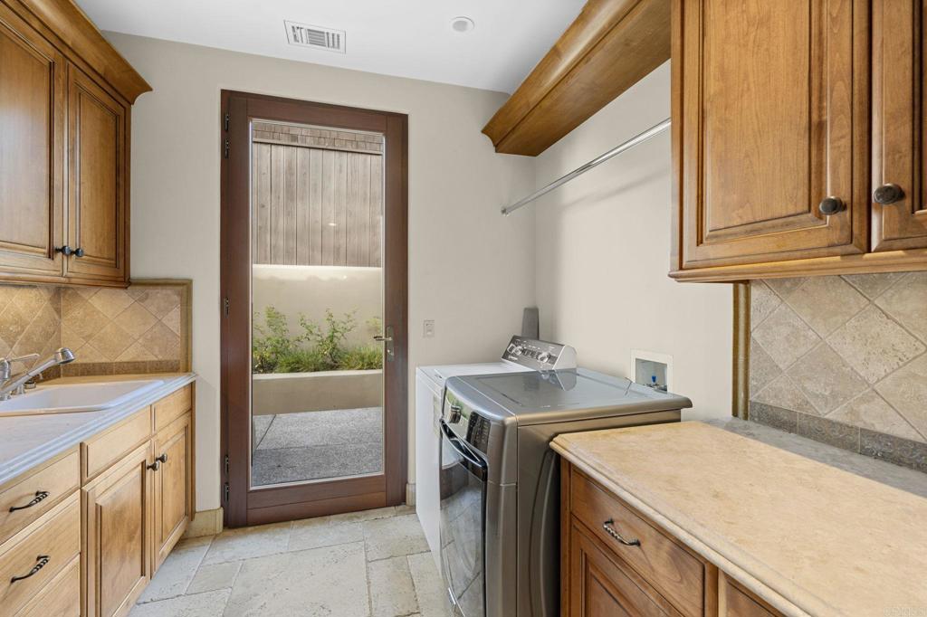 271 Ocean View Ave