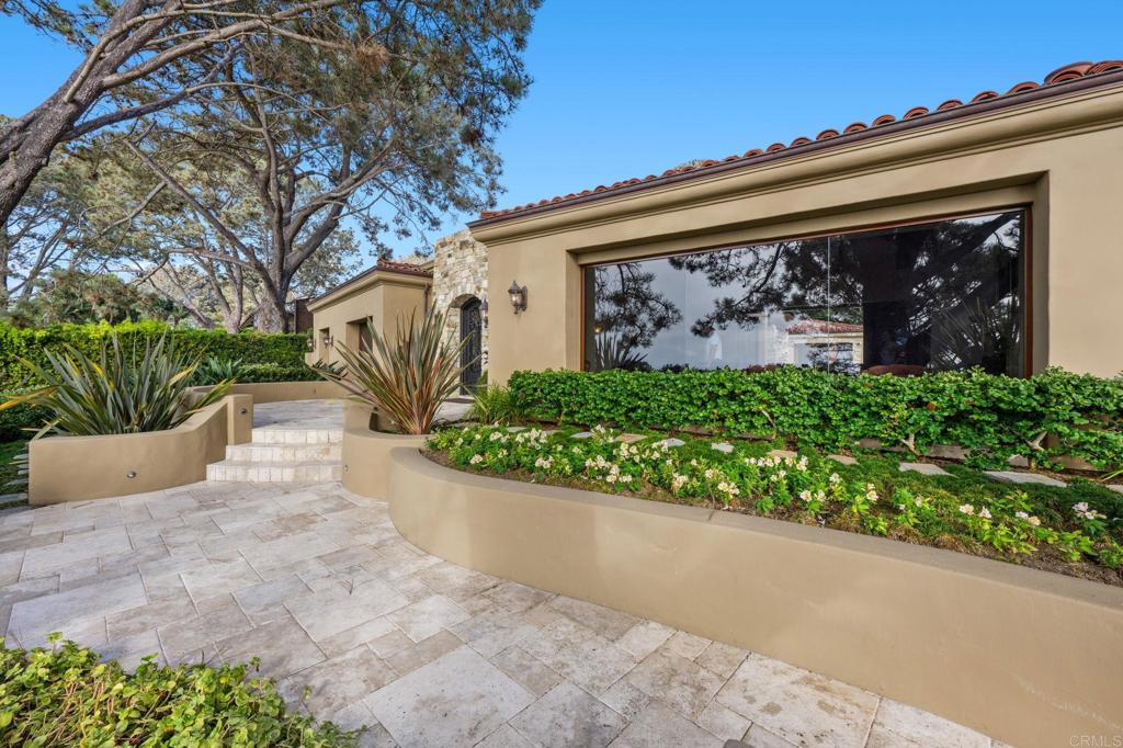 271 Ocean View Ave