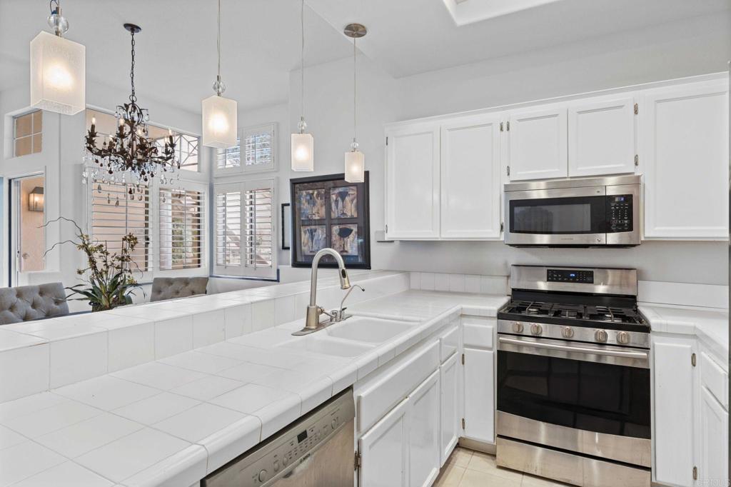 16054 Circa De Lindo