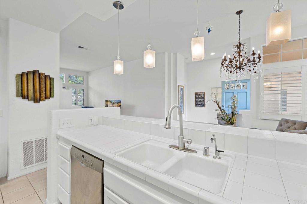 16054 Circa De Lindo