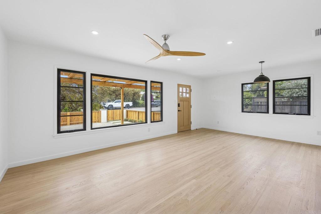 1061 Buena Vista Way