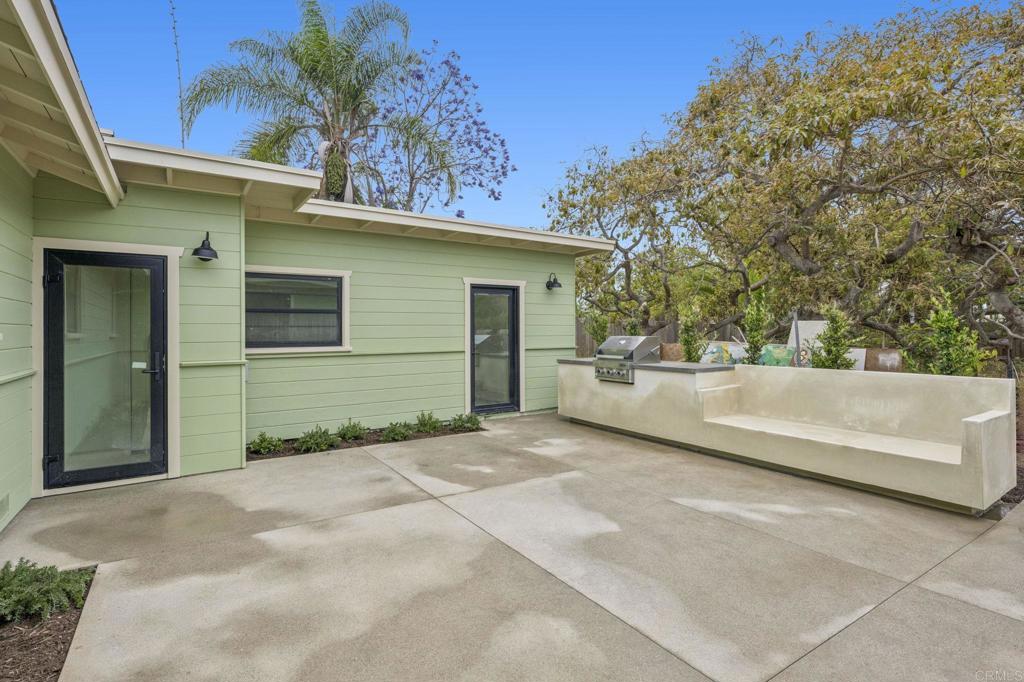 1061 Buena Vista Way
