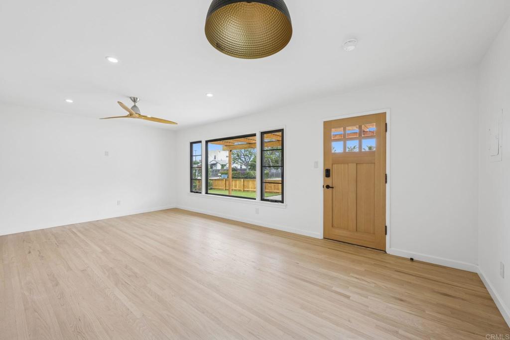 1061 Buena Vista Way