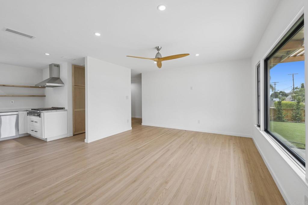 1061 Buena Vista Way