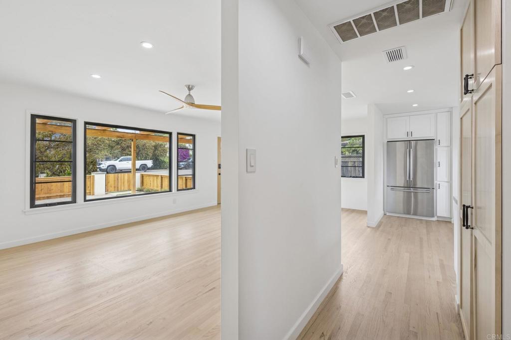 1061 Buena Vista Way