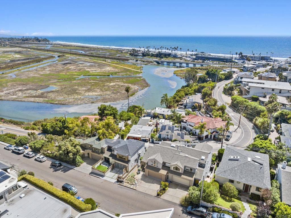 2542 Manchester Avenue