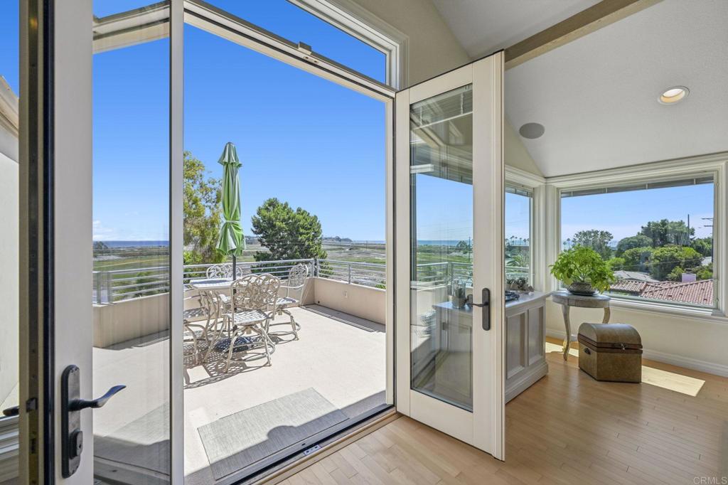 2542 Manchester Avenue