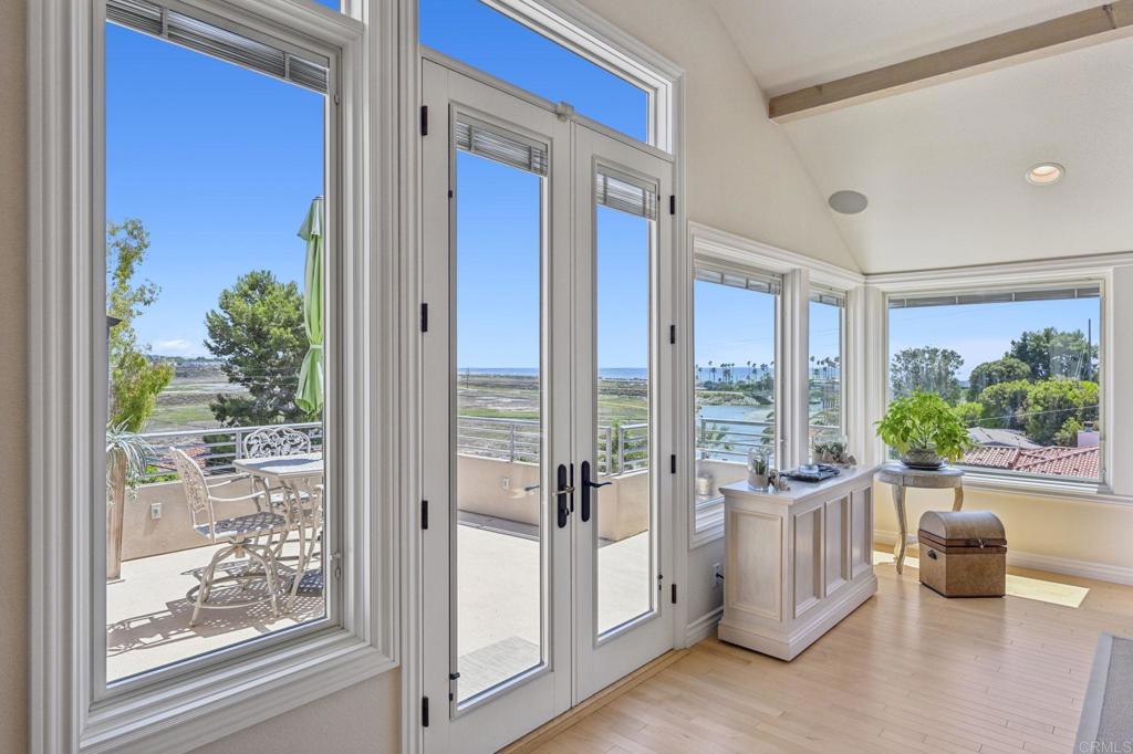 2542 Manchester Avenue