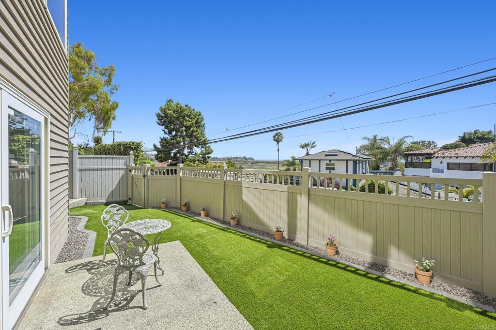 2542 Manchester Avenue