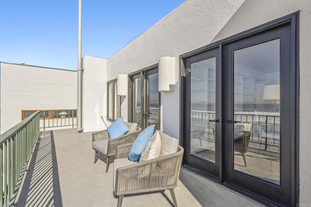 1716 Ocean Front