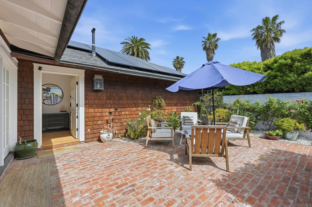 1820 Coast Boulevard