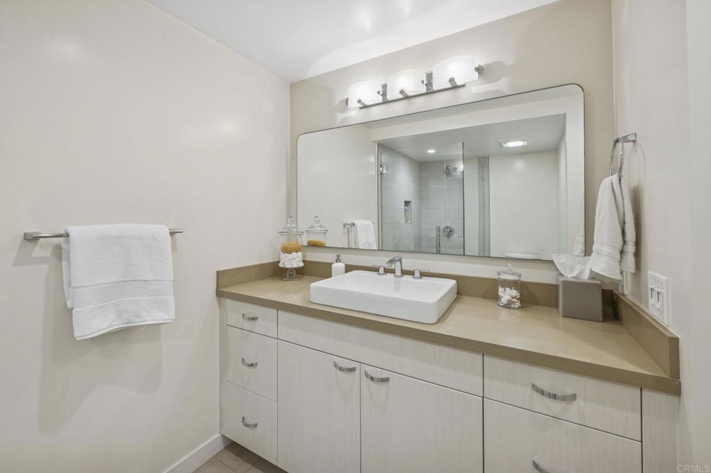 561 S Sierra Avenue 34