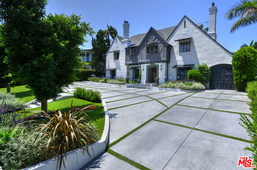 5005 Los Feliz