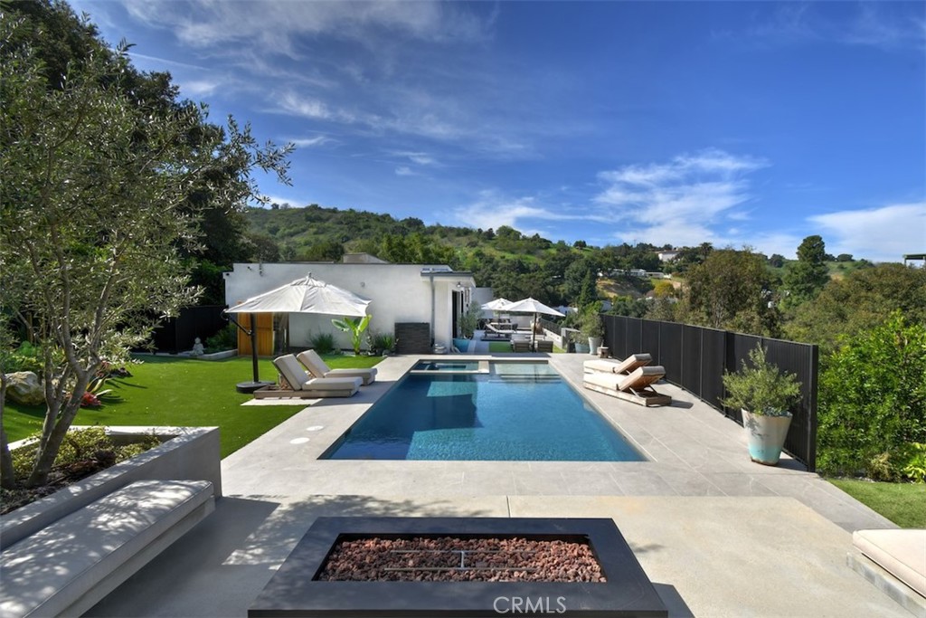 14753 Round Valley
