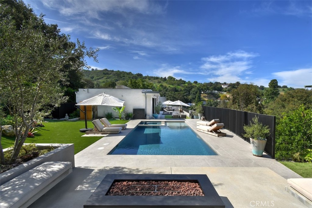 14753 Round Valley