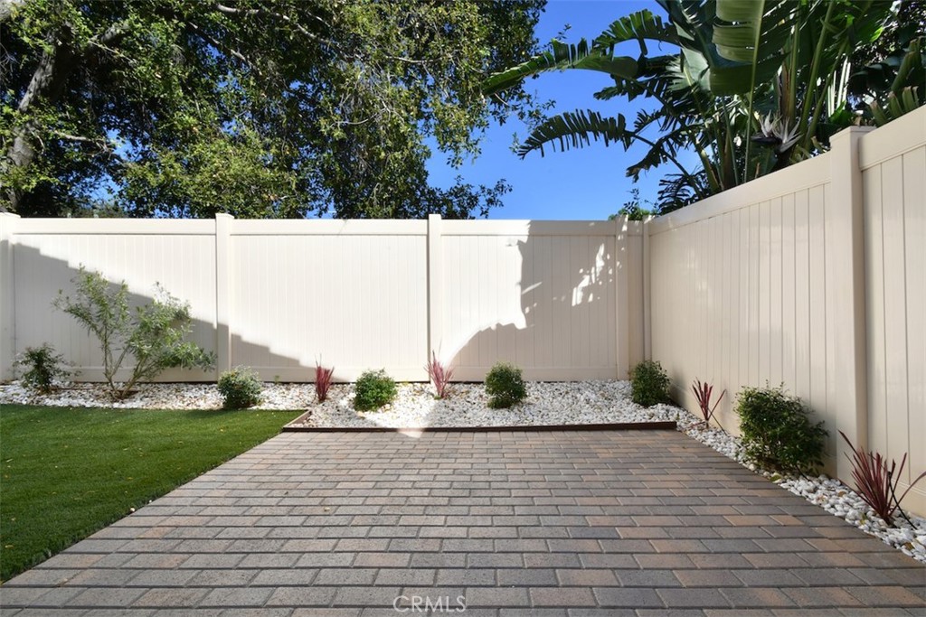15163 W Rachel