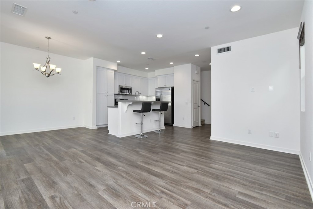 15163 W Rachel
