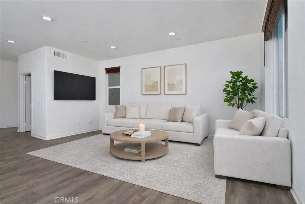15163 W Rachel