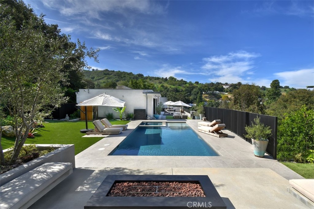 14753 Round Valley