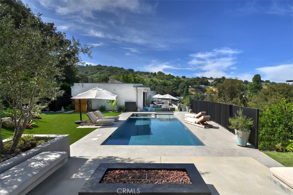 14753 Round Valley