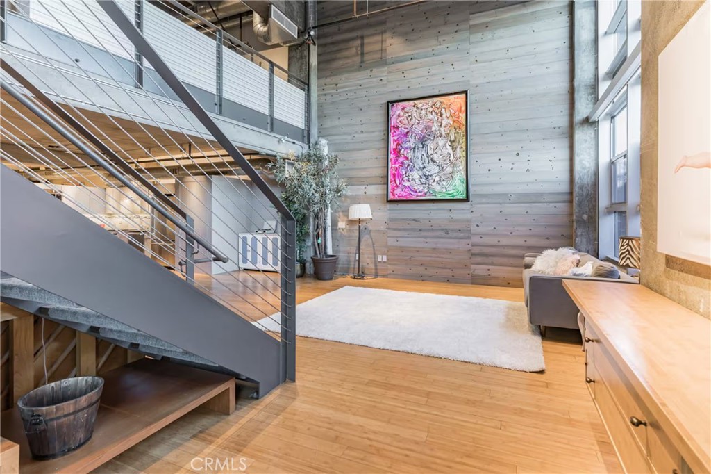 510 103 S Hewitt