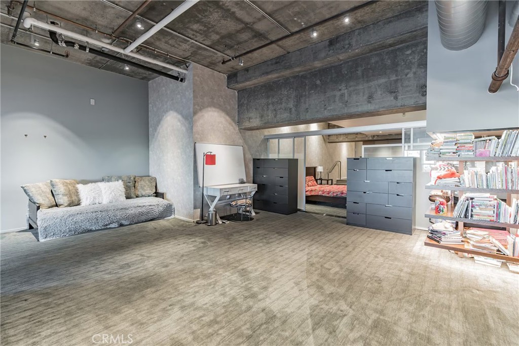 510 103 S Hewitt