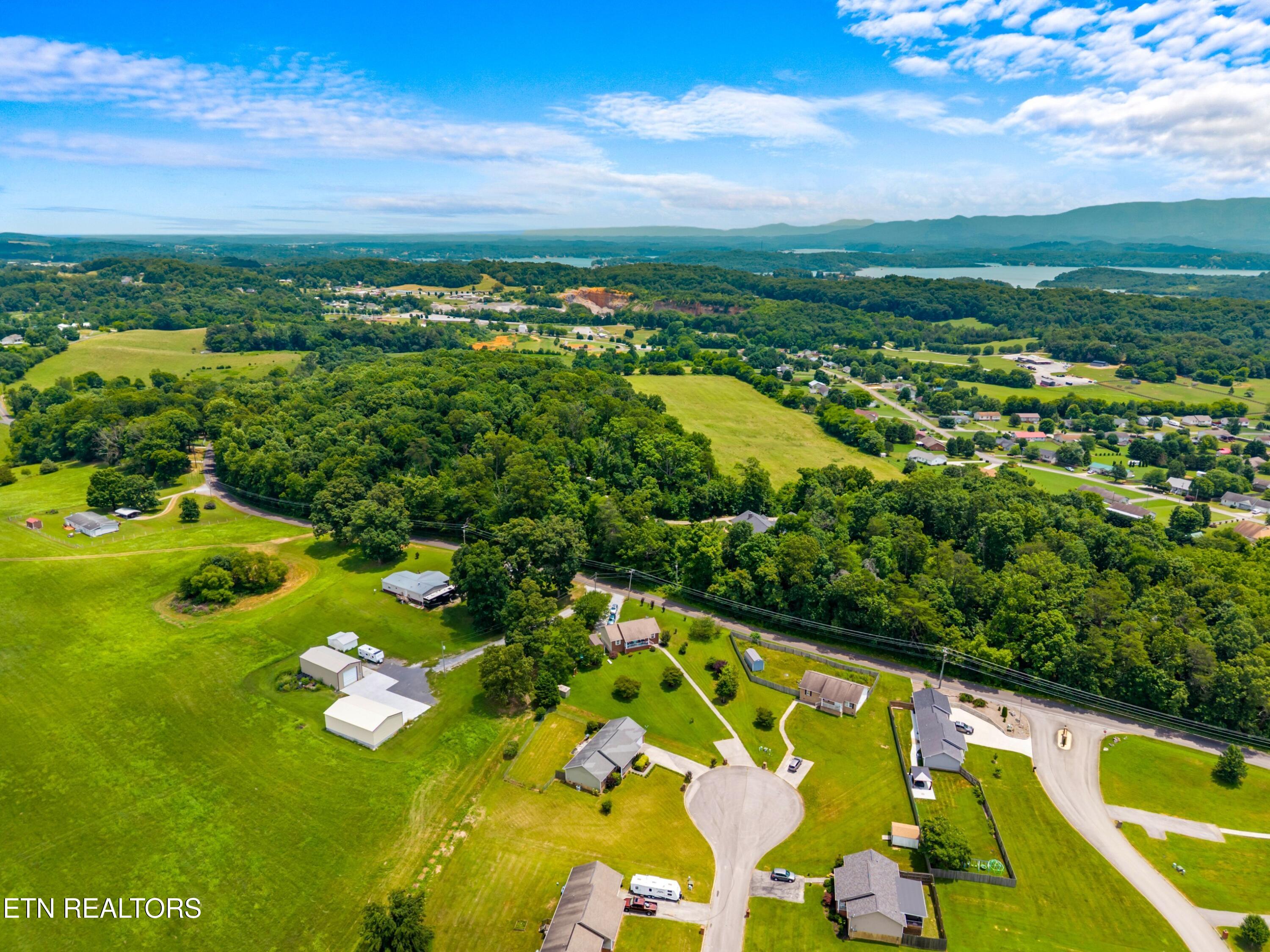 923 Red Oak Lane