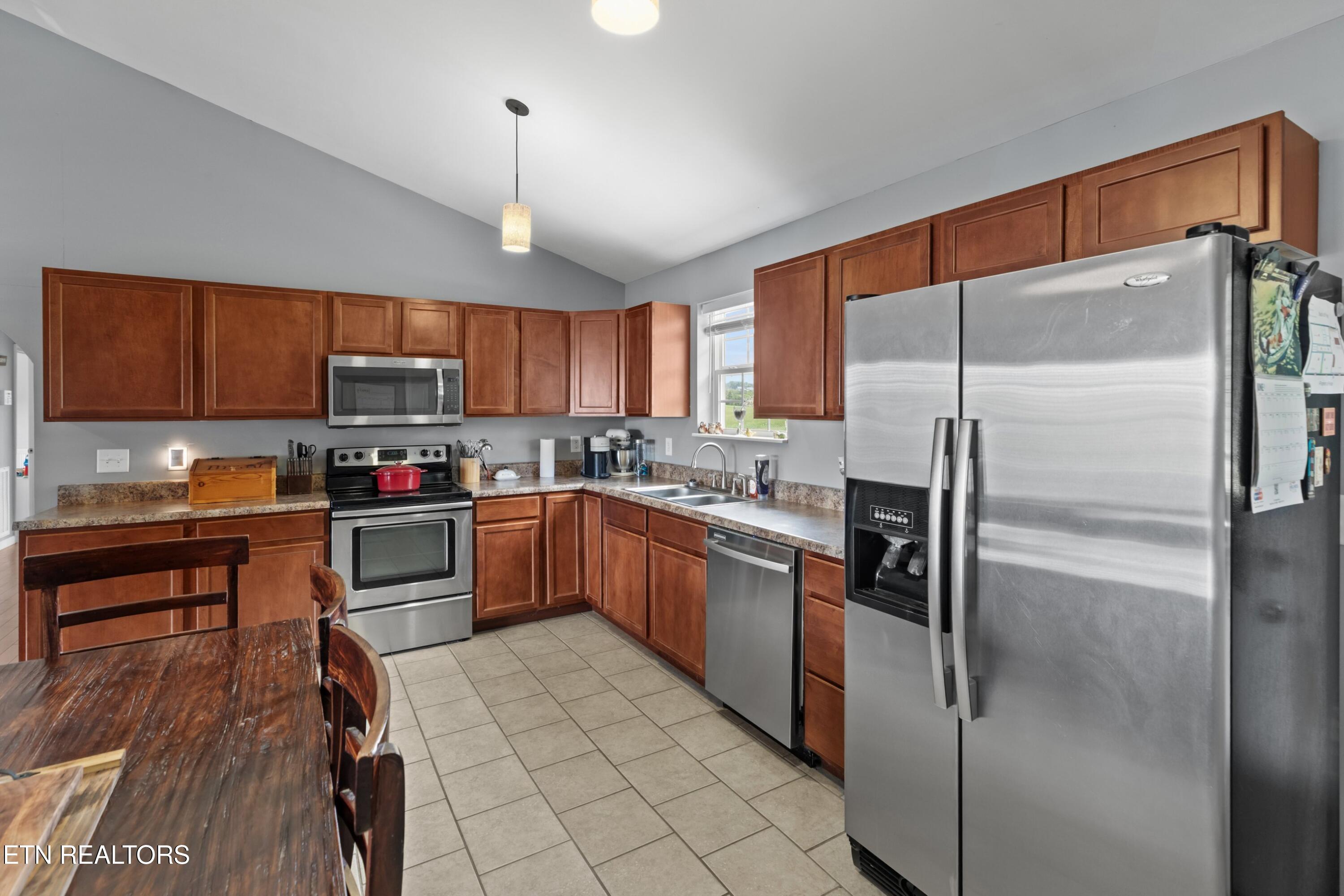 923 Red Oak Lane
