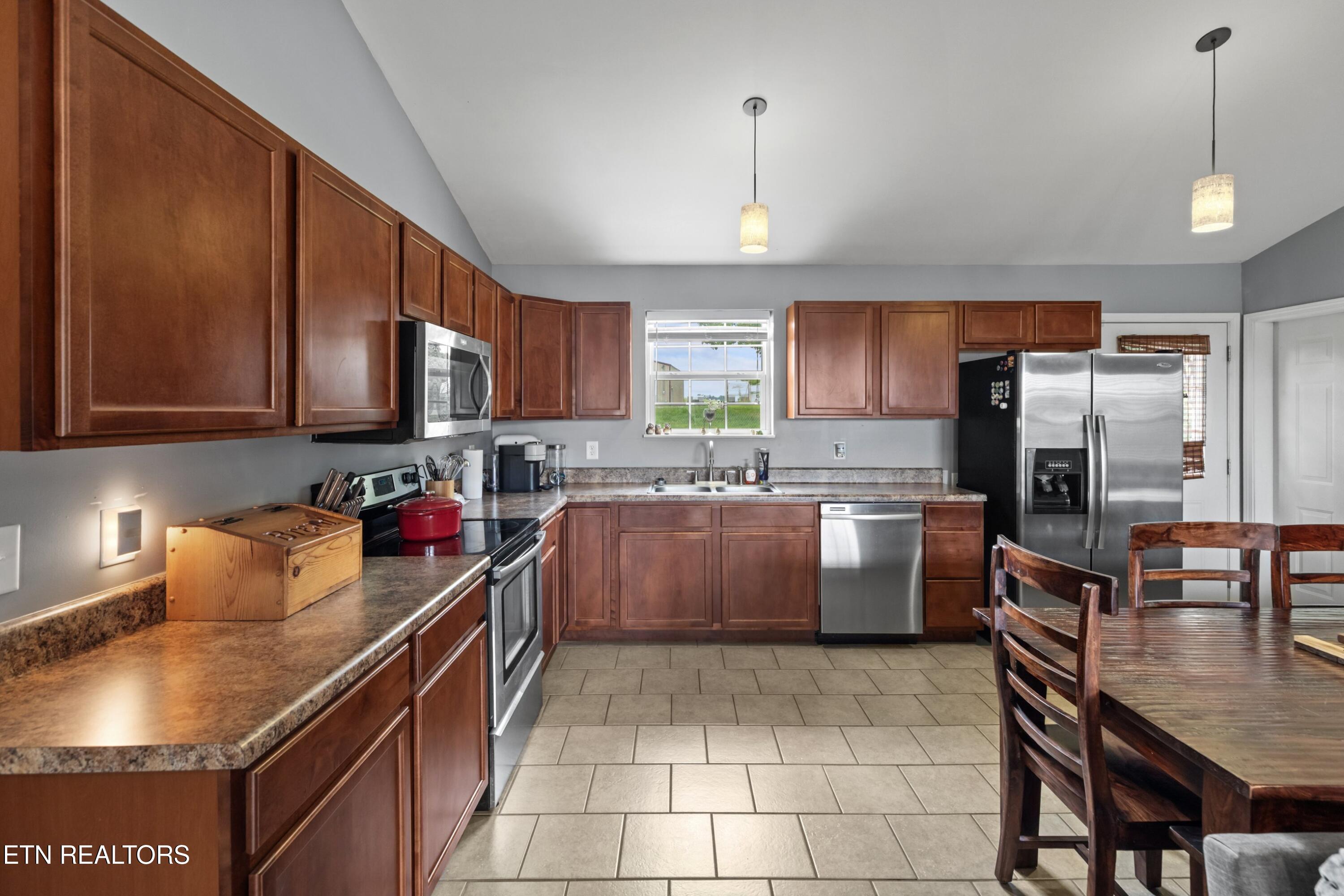 923 Red Oak Lane
