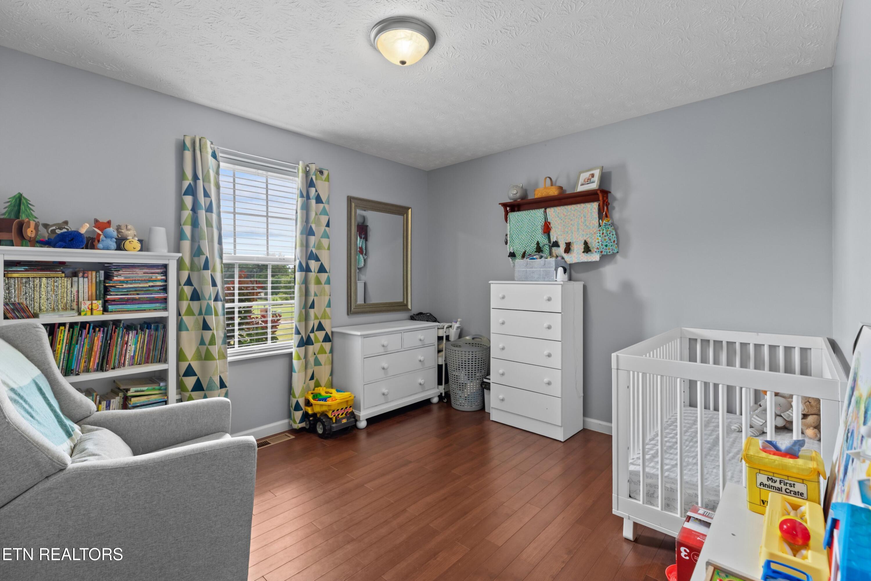 923 Red Oak Lane