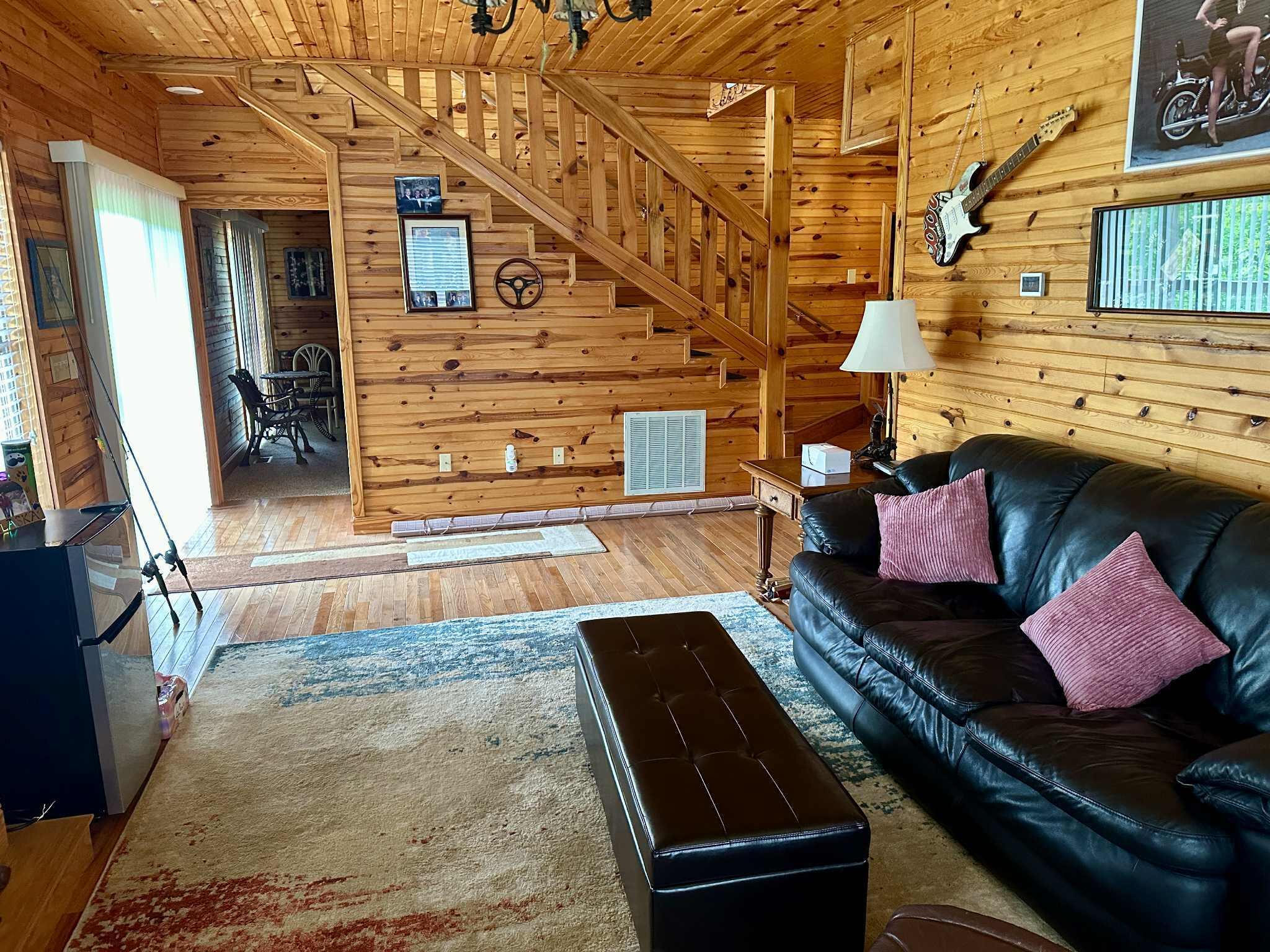 1573 Topaz Lane