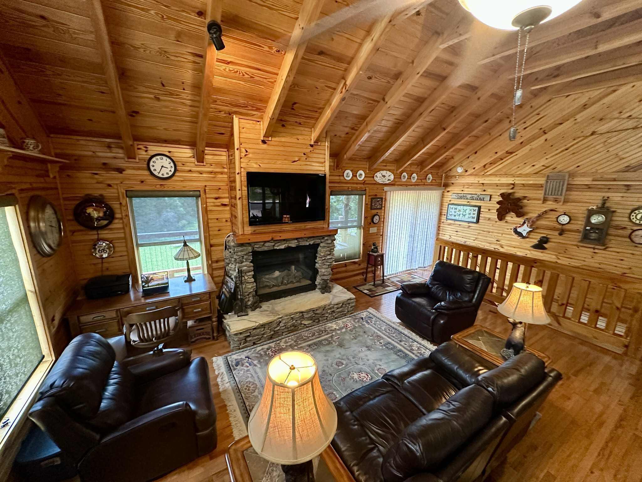 1573 Topaz Lane
