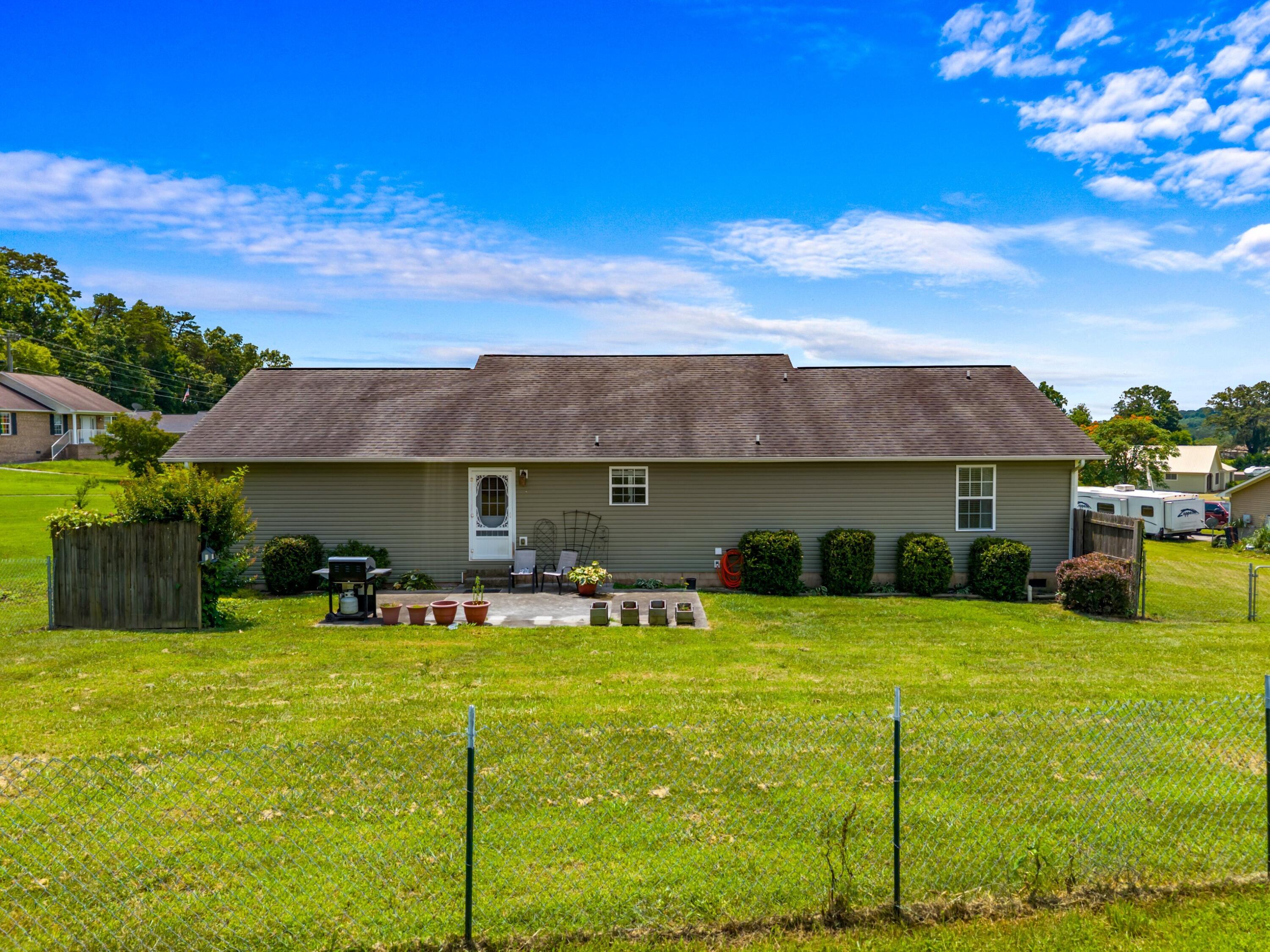 923 Red Oak Lane