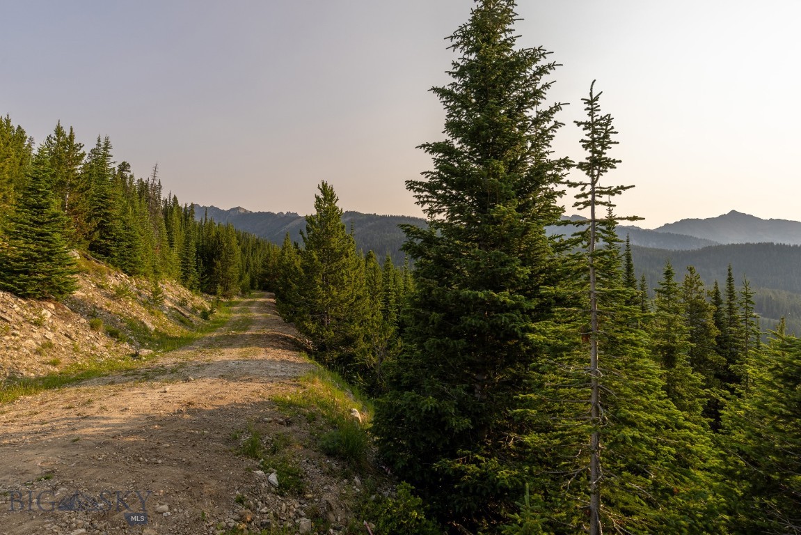 22 Ridgeview Loop