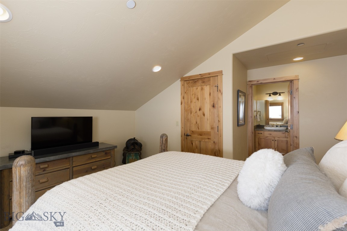 21 Black Eagle Road 28