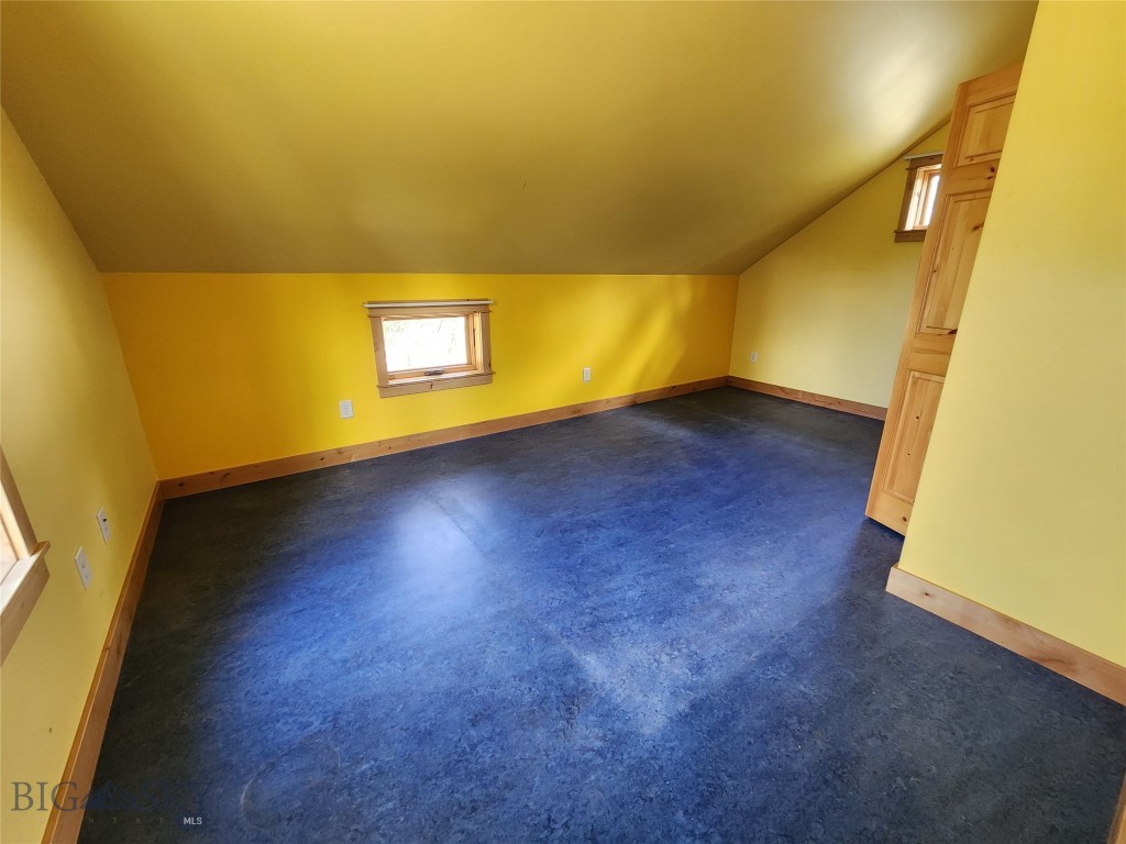 1214 W Koch