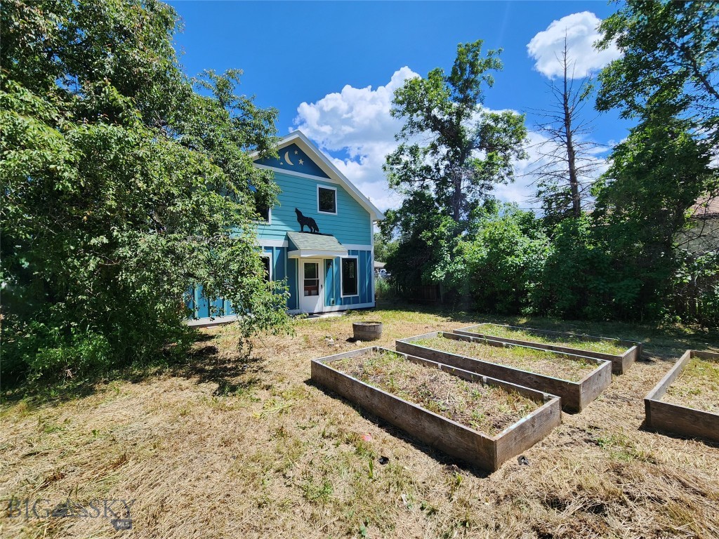 1214 W Koch