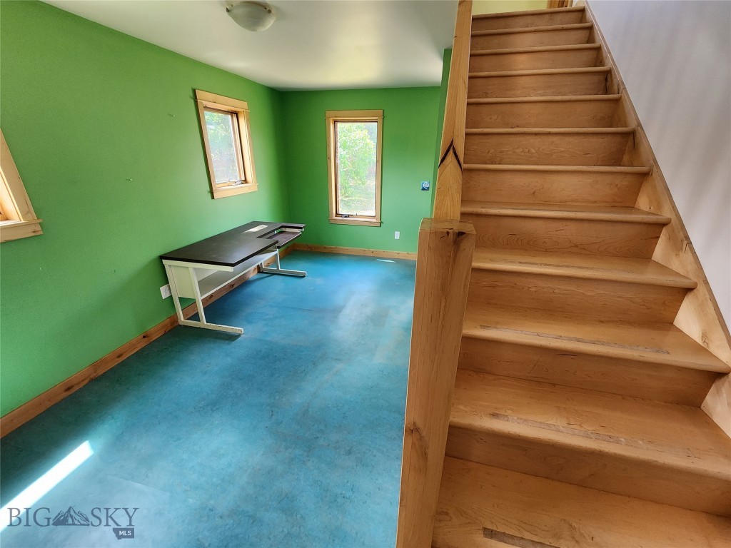 1214 W Koch
