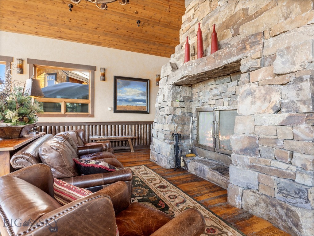 18 Upper Cascade Ridge Road 18