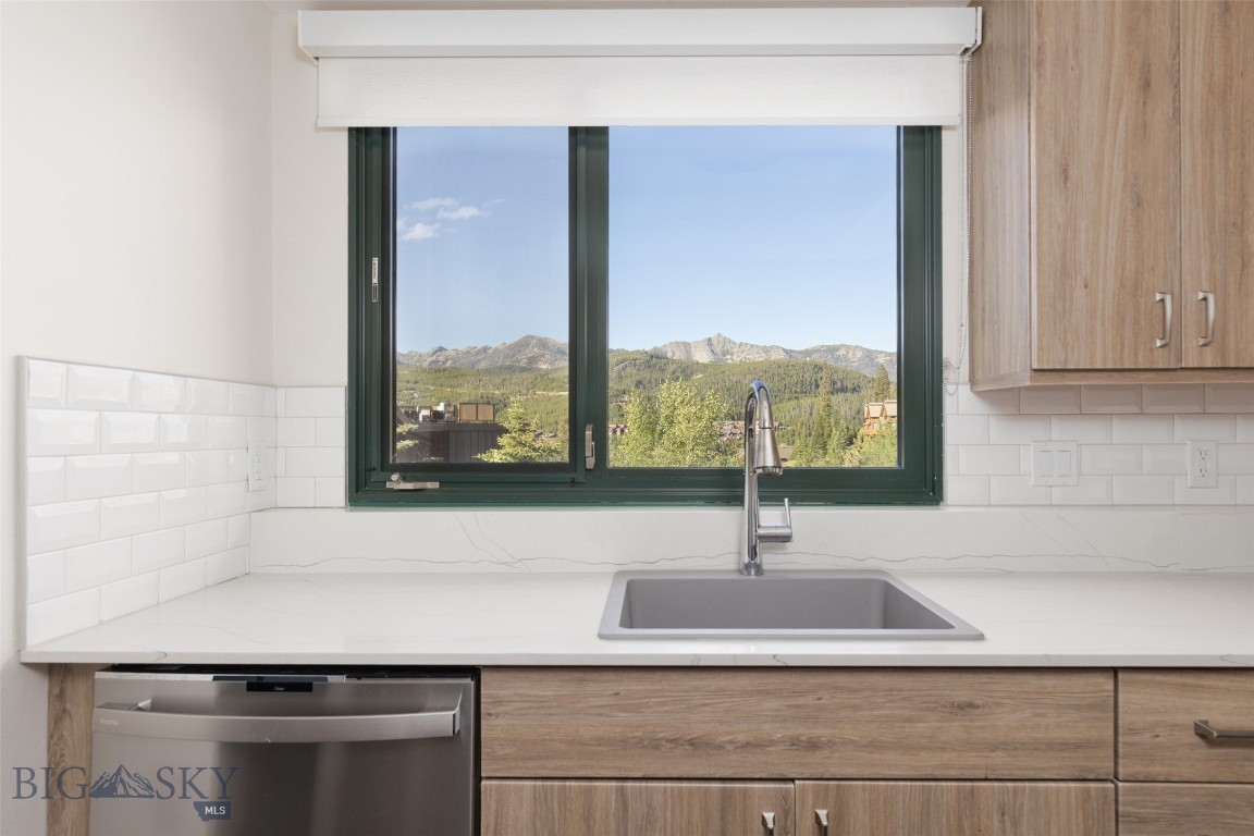 60 Big Sky Resort Road 10,314