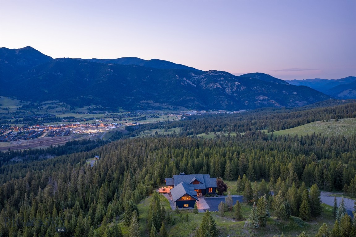 285 Majestic Peaks
