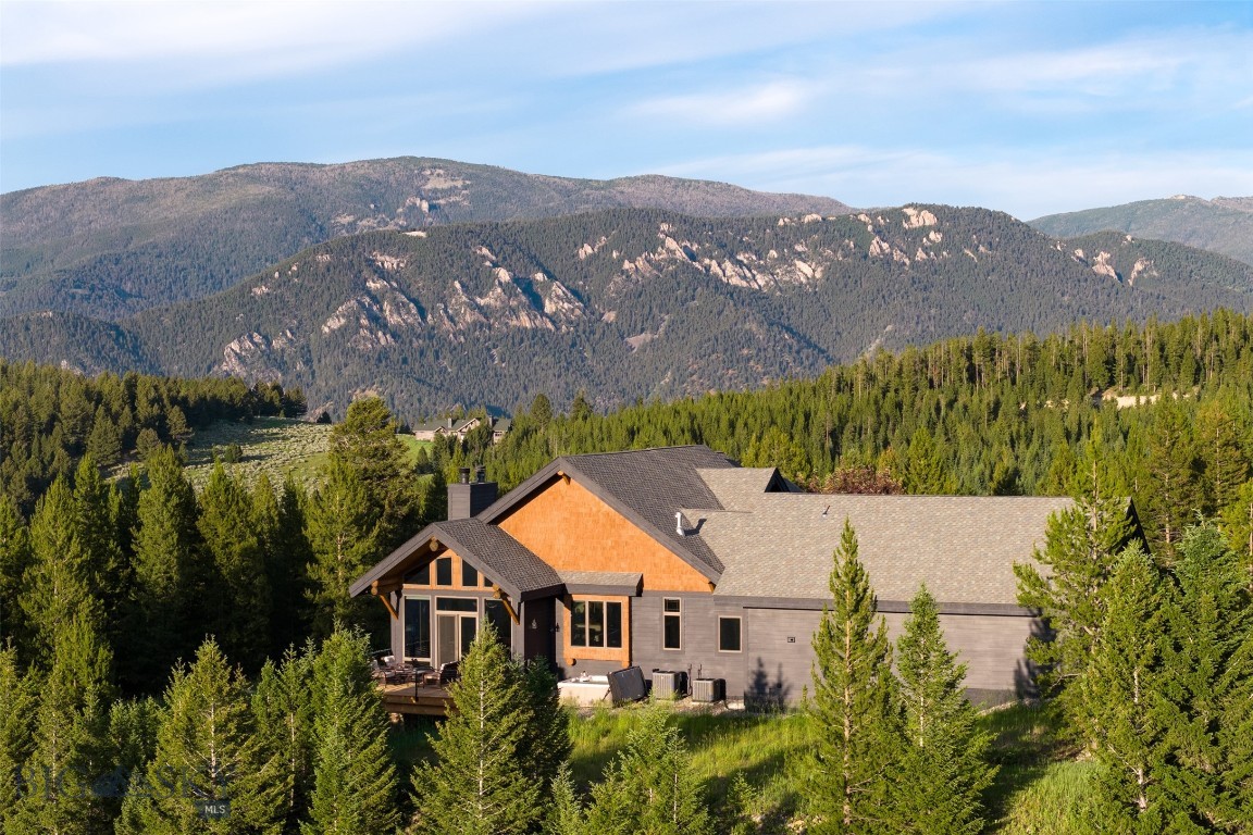 285 Majestic Peaks