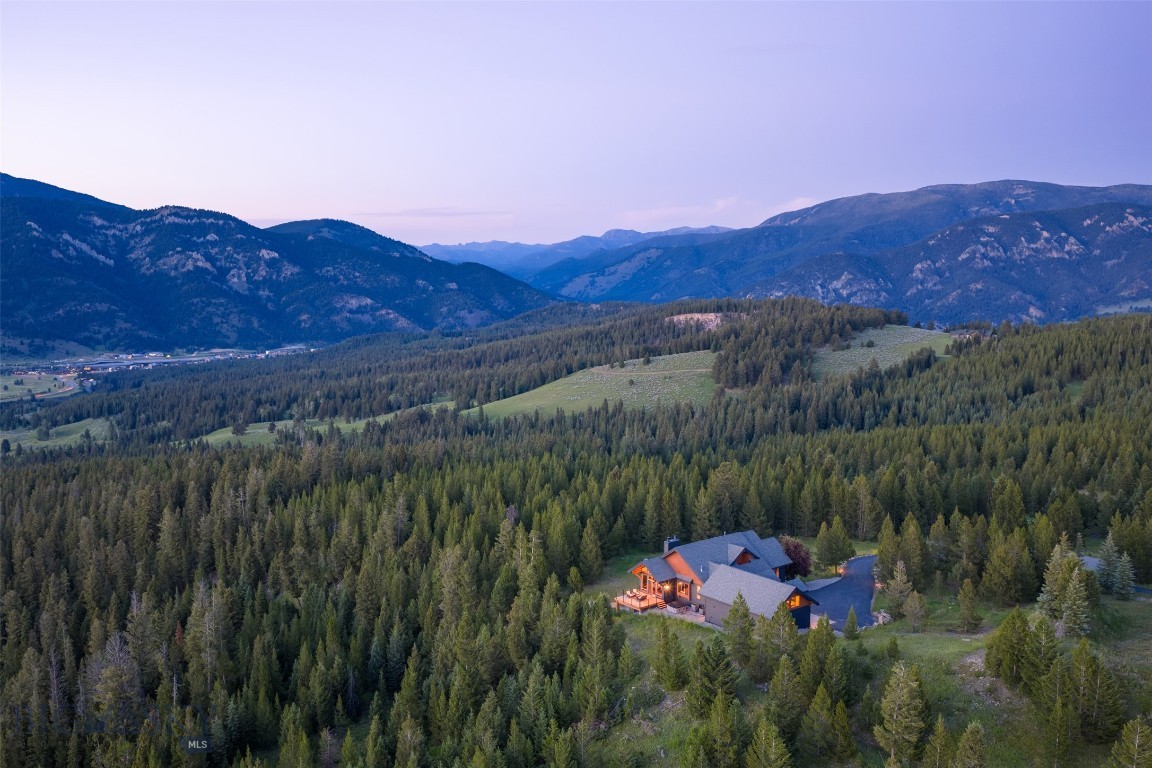285 Majestic Peaks