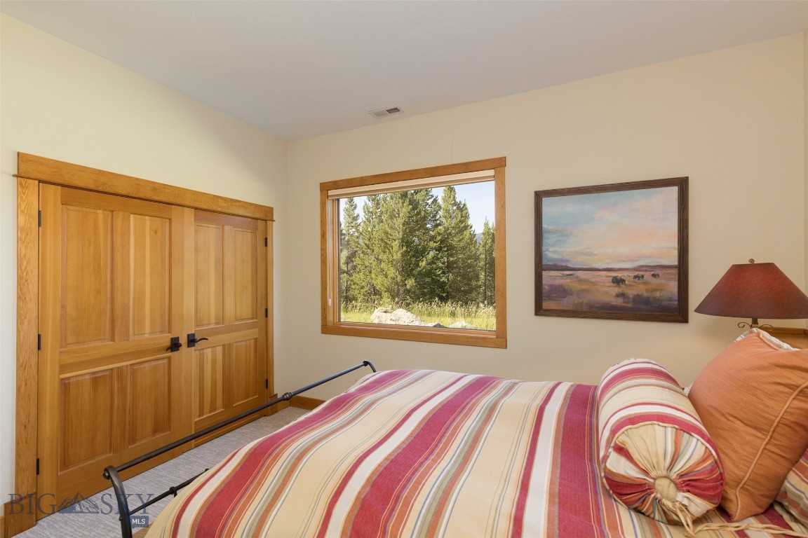 285 Majestic Peaks