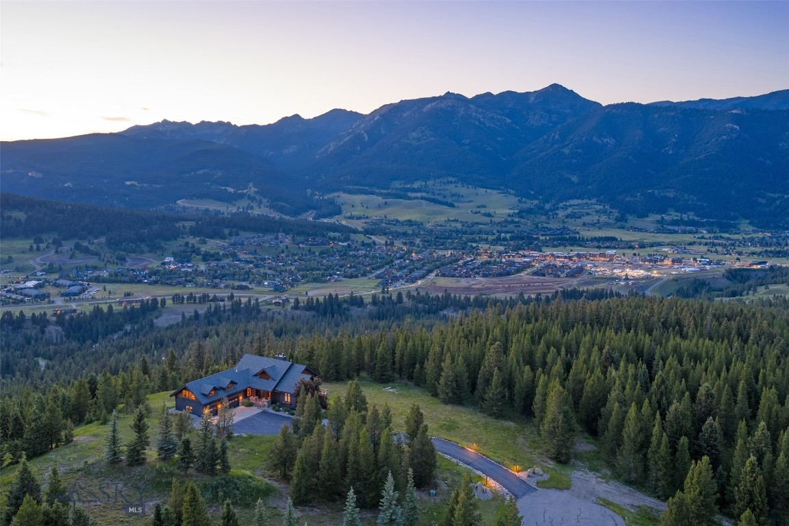 285 Majestic Peaks